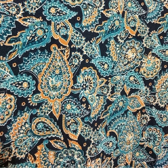 Lularoe Irma Tunic - Picture 4 of 6